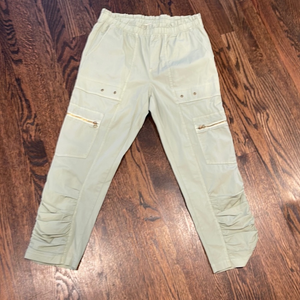 NWOT XCVI High-Waist Cargo Crop!